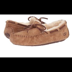 Ugg Dakota slipper moccasin camel